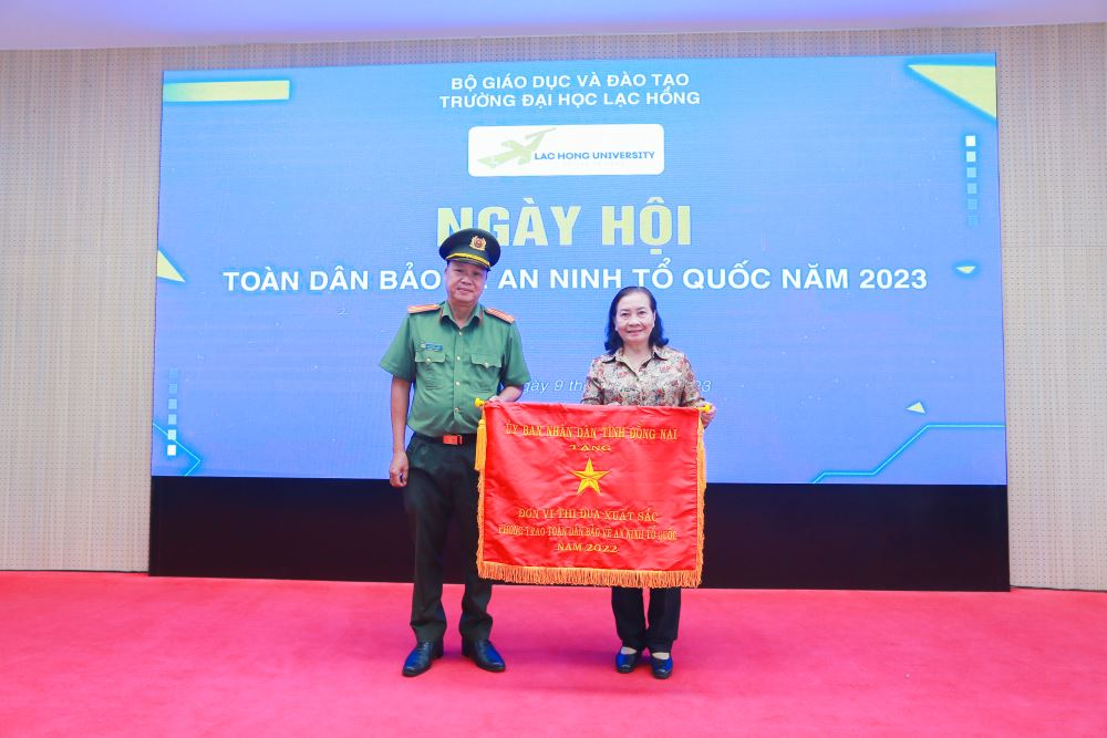 LHU vinh dự tổ chức Ngày hội Toàn dân bảo vệ ANTQ năm 2023