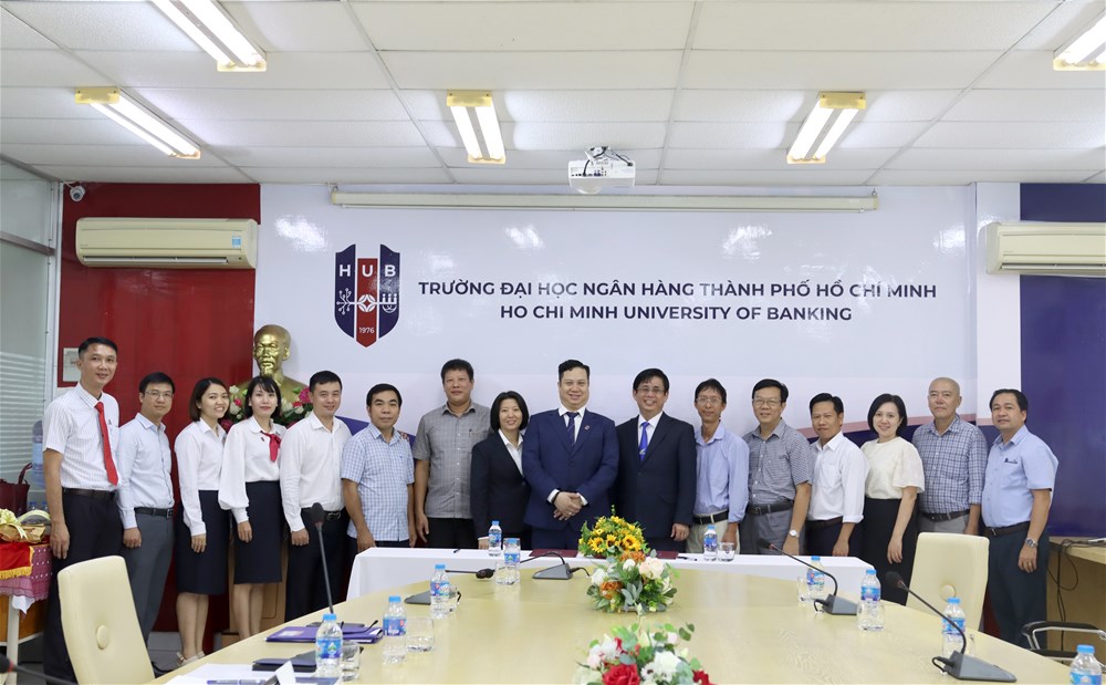 LHU shares its experience and signs an MoU with Ho Chi Minh City University of Banking